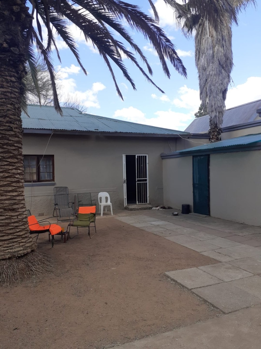 4 Bedroom Property for Sale in Bloemhof North West